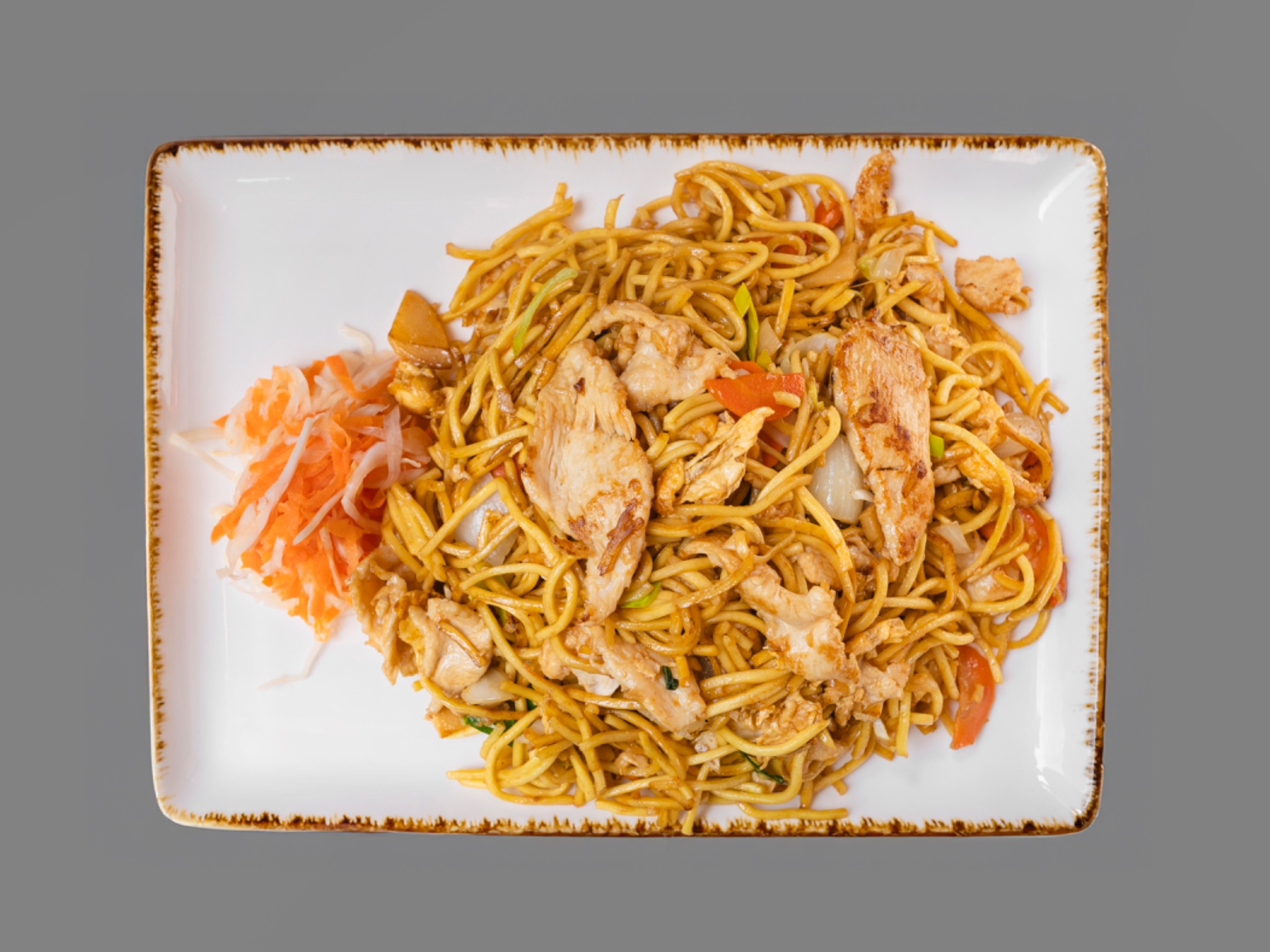 Nudle s kuřecím masem